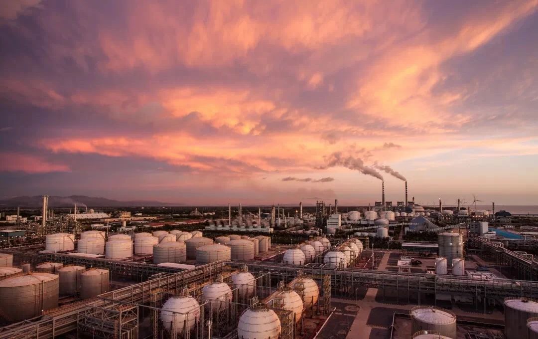 香港富豪李家诚宣布采取法律行动