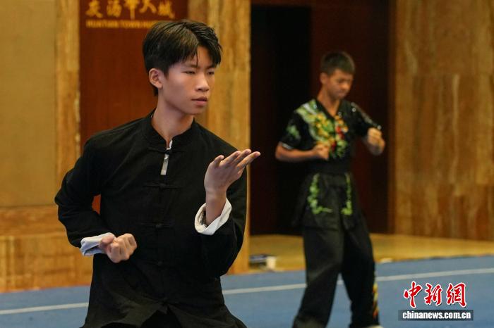 2025湖南武搏赛圆满落幕 青少年武术竞技展现中华