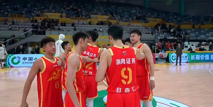 南京同曦内讧致惨败 广州龙狮末节崩盘