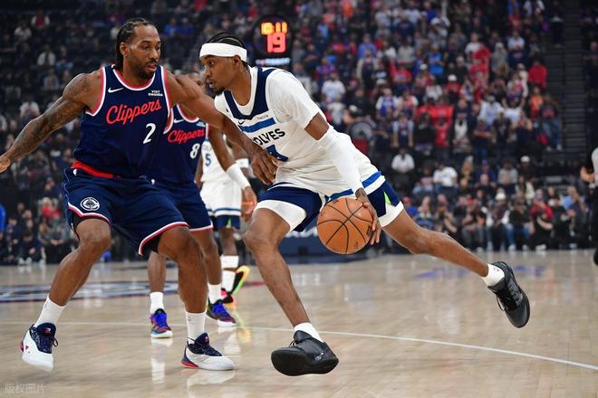 快船大胜森林狼，伦纳德砍43分助球队狂胜25分