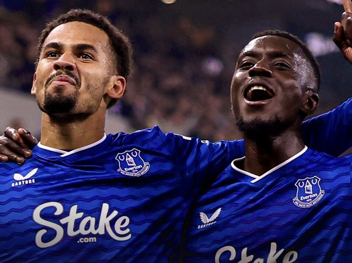 埃弗顿3-0完胜切尔西 贝托双响助球队创1987年最大