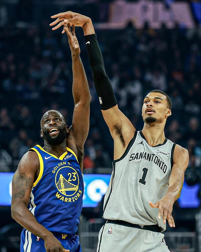 文班亚马41+18+3帽创两大NBA历史第1神迹 马刺掀