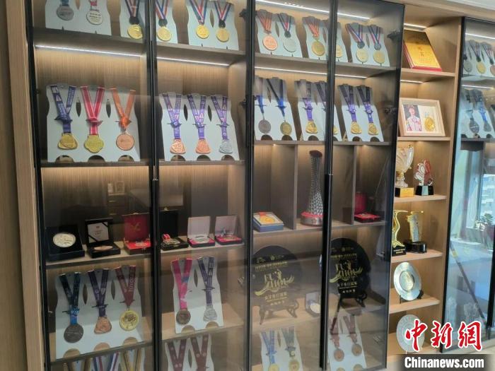 陈雨菲连续两年担任火炬手 从假小子到羽飞一姐